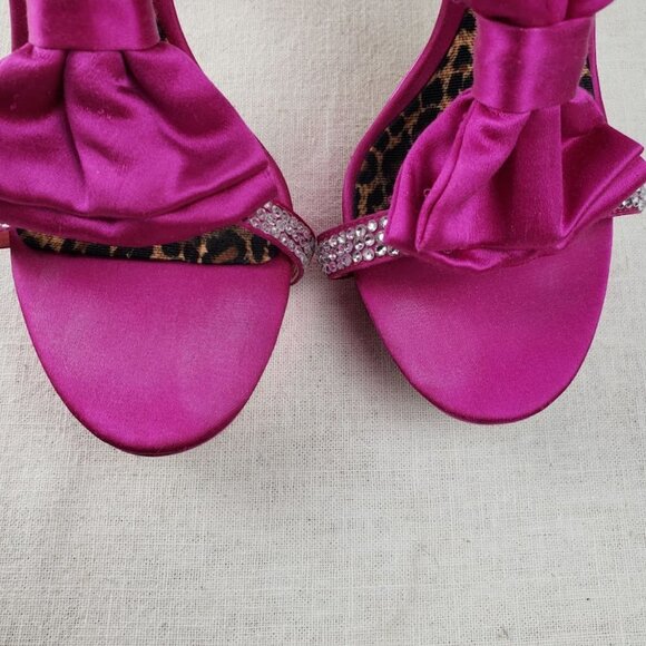 Betsey Johnson Stiletto Heels Strappy Fuschia Pink Rhinestone Bow Size 6.5 - Picture 3 of 14